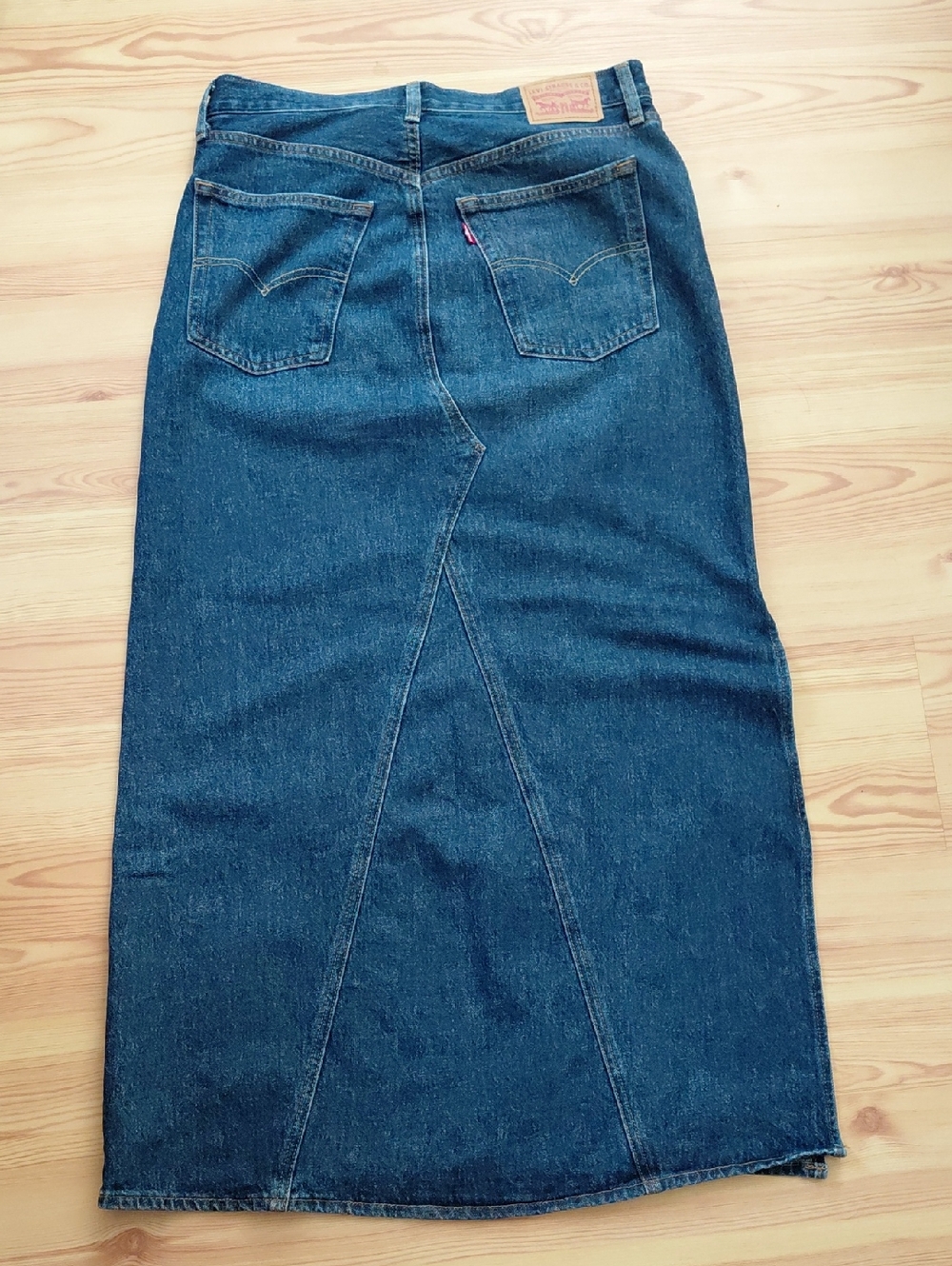 Levis Iconic Long Skirt - Picture 4 of 4